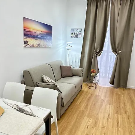 Apartment Housesea 21